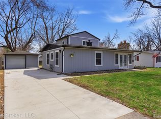 6351 Beth, Brighton, MI 48116