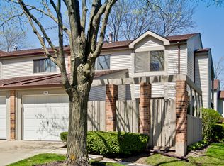 100 W Brighton Pl, Mount Prospect, IL 60056