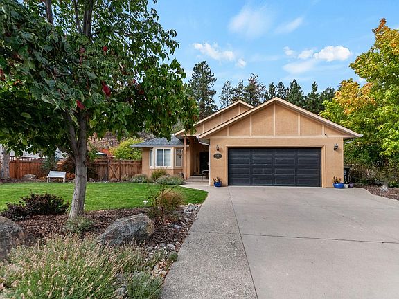 3rd image of 3121 Evergreen Dr