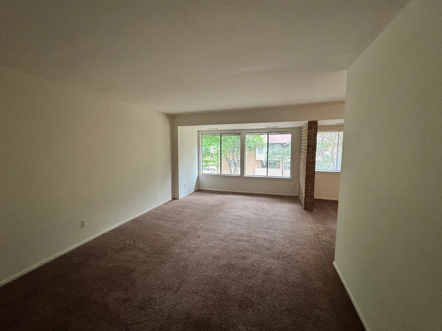 2 bed, 1050 sqft, $2,195 — Photo 2