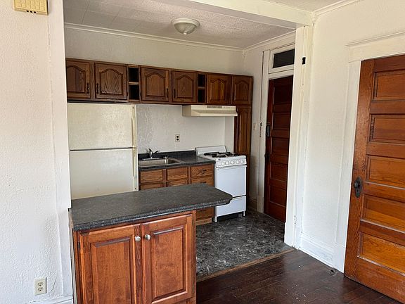 4th image of 114 S 12th St Unit C