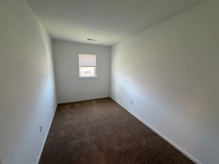 3402 Stanwood St #2 — Photo 8