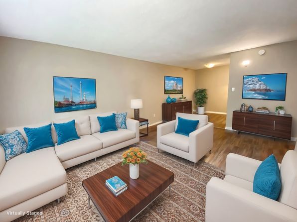 7155 Hall Rd, Surrey, BC V3W 4X4