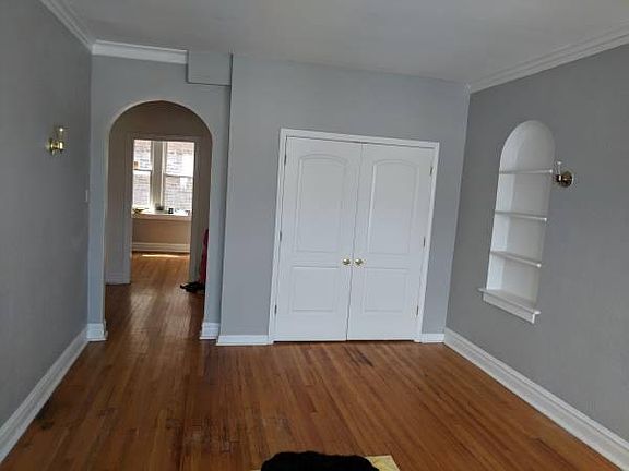 2nd image of 2040 N Albany Ave Floor 1