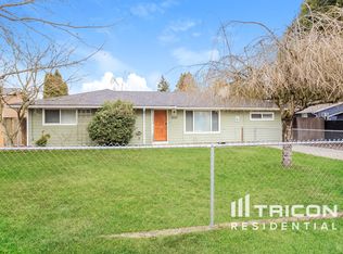 2027 7th Ave SE, Puyallup, WA 98372