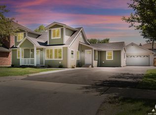 8523 McVicker Ave, Burbank, IL 60459