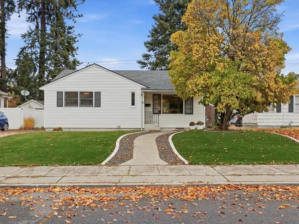 1027 E 38th Ave, Spokane, WA 99203