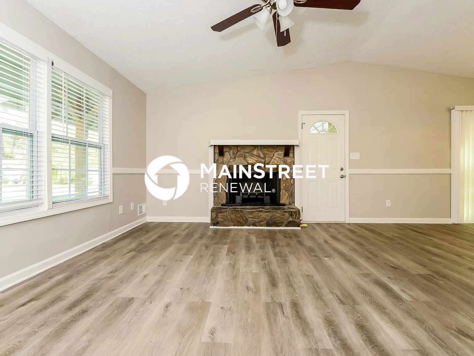 8150 Flamingo Dr — Photo 2