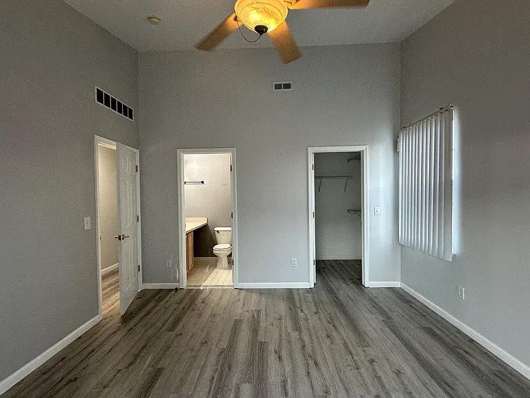 43075 Strand Dr — Photo 12
