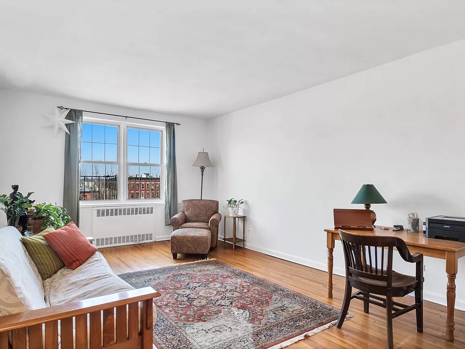 1st image of 1125 Lorimer St APT 5G