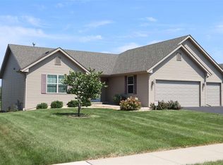 8483 Crooked Bend Rd, Machesney Park, IL 61115