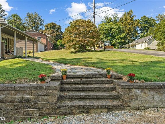 2nd image of 513 Merman Rd