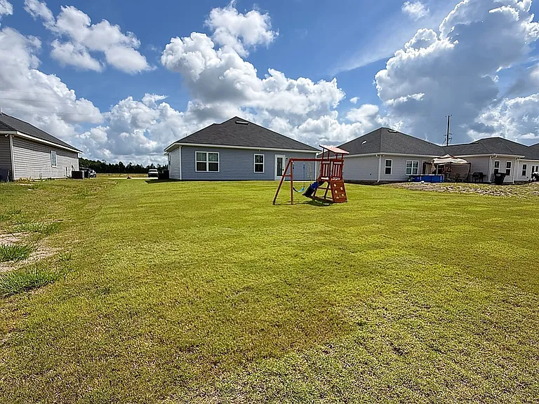 364 McClelland Rd NE — Photo 27