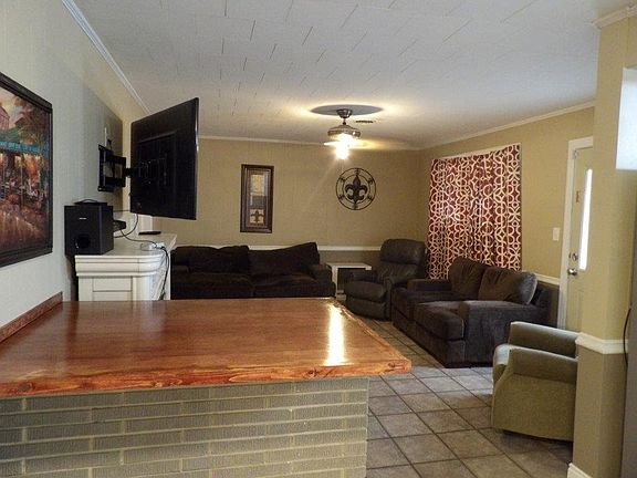 5th image of 806 Barbier Ave