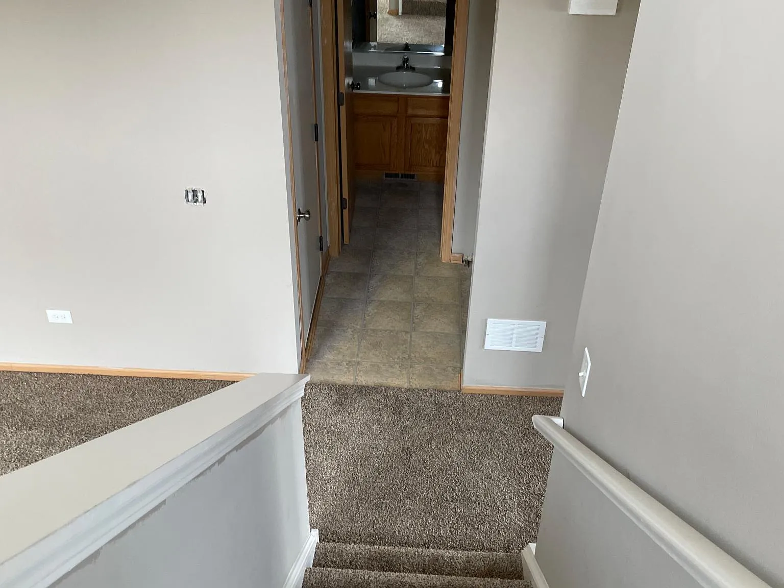 3 bed, 2.5 bath, 1768 sqft, $2,395 — Photo 2