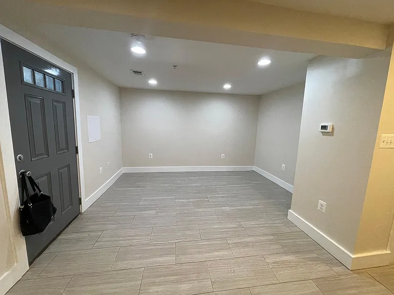 1022 4th St NE #BASEMENT — Photo 6