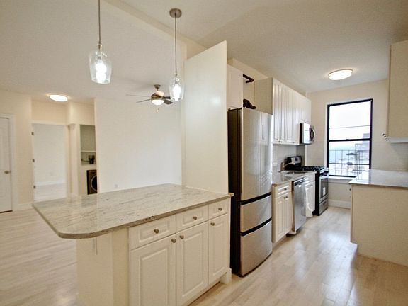 4th image of 92 Pinehurst Ave APT 4A