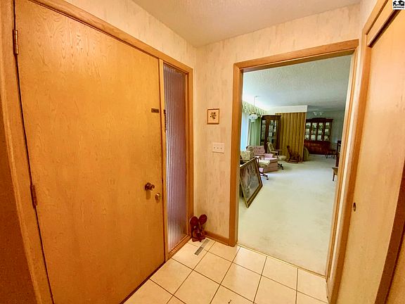 2nd image of 5 Hillcrest Dr
