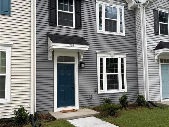 208 Reids Place Dr, Suffolk, VA 23434