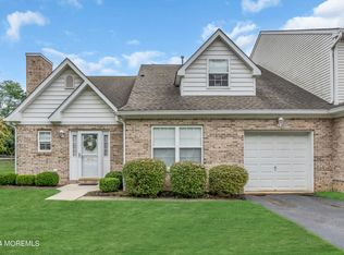 6 Lone Oak Way, Eatontown, NJ
