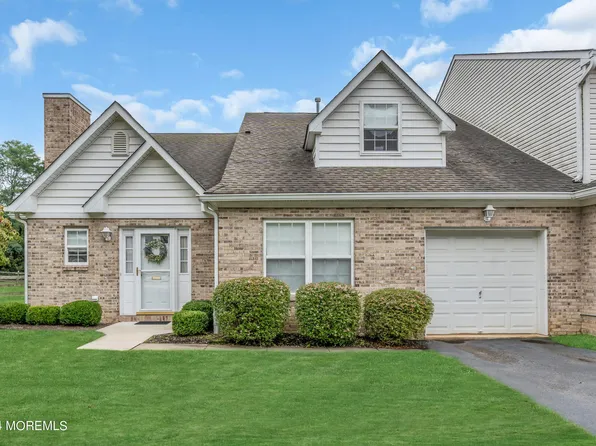 6 Lone Oak Way, Eatontown, NJ 07724