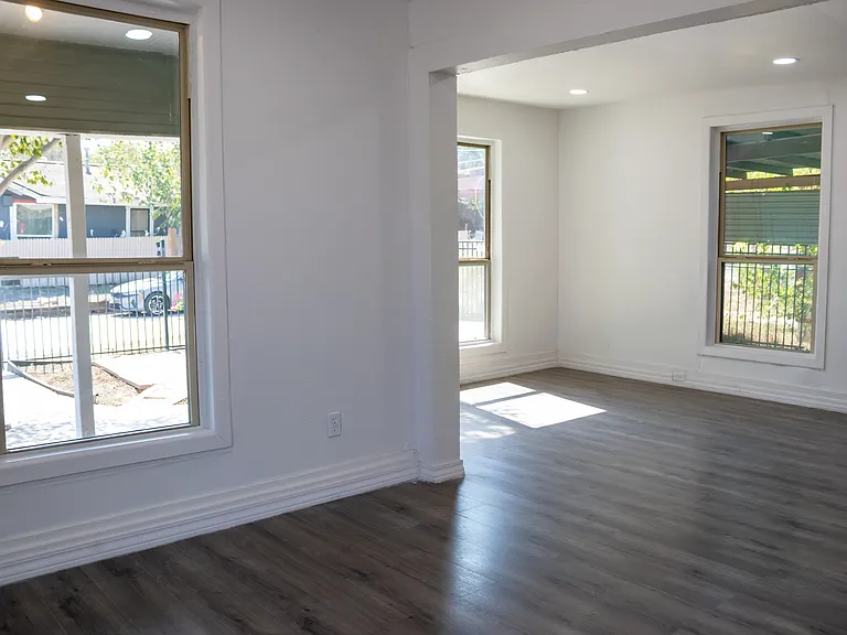 1603 W Laurel — Photo 10