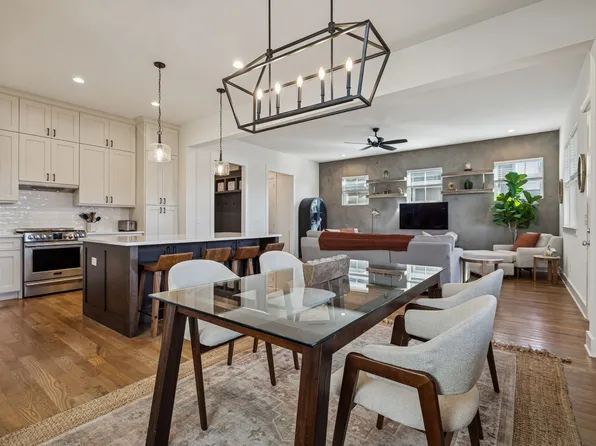 2003B Hutton Dr, Nashville, TN 37210