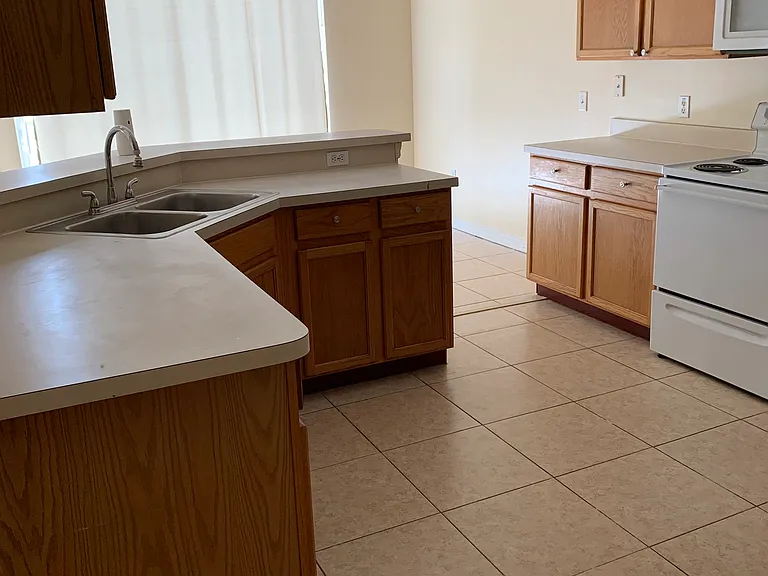 48 Cordona Dr — Photo 64