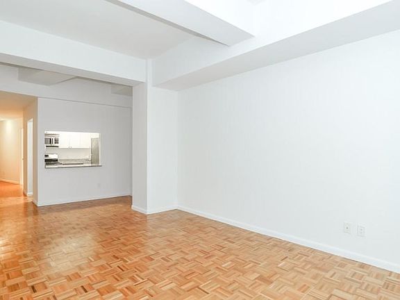 4th image of 45 Wall St APT 1420