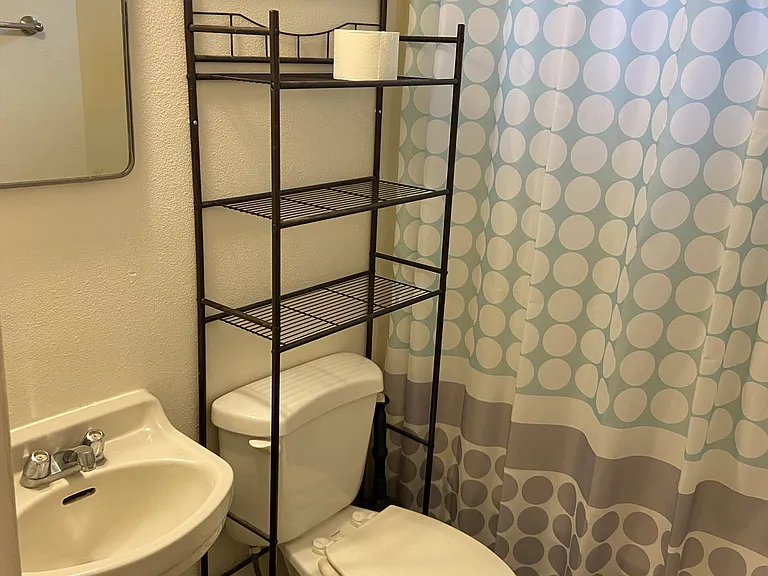 1005 E 9 S #1 — Photo 3