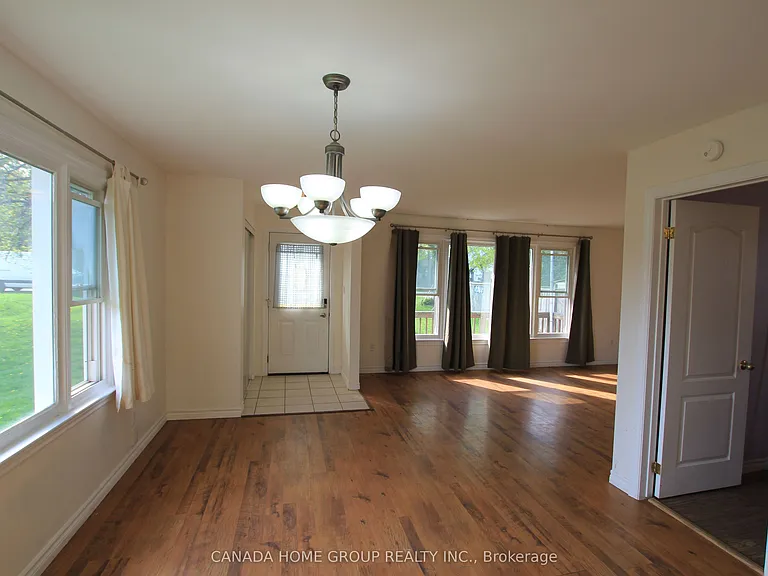 931 Goldie St — Photo 7