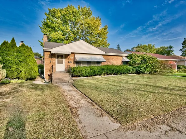 8151 Crawford Ave, Skokie, IL 60076