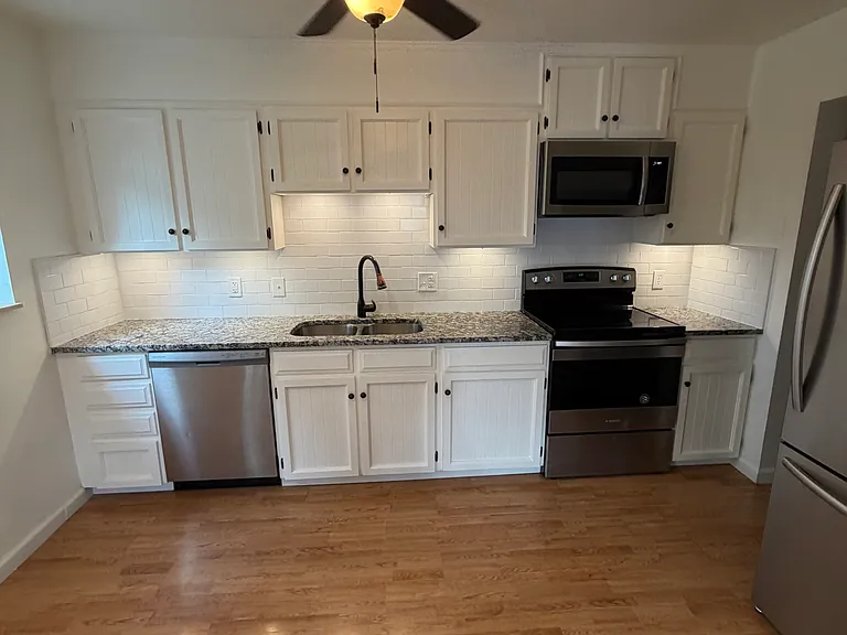 780 Excalibur St — Photo 15