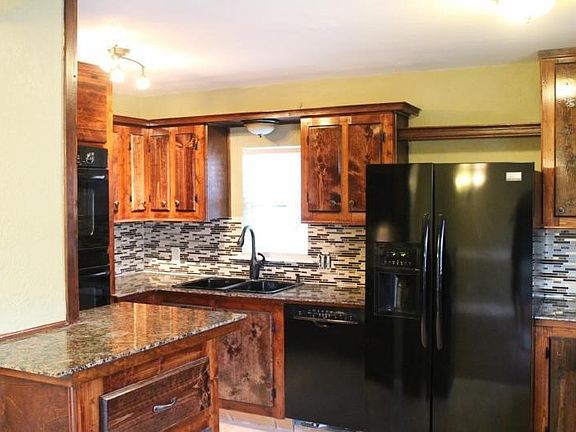 5th image of 2806 Panay Dr