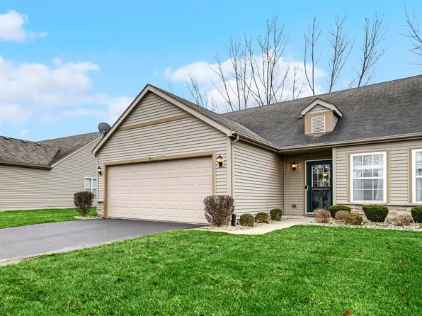 876 Rockwell Ln, Dyer, IN 46311