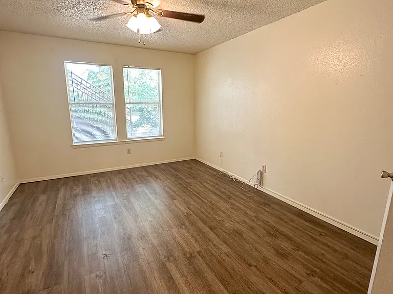 415 Fry St #8 — Photo 10