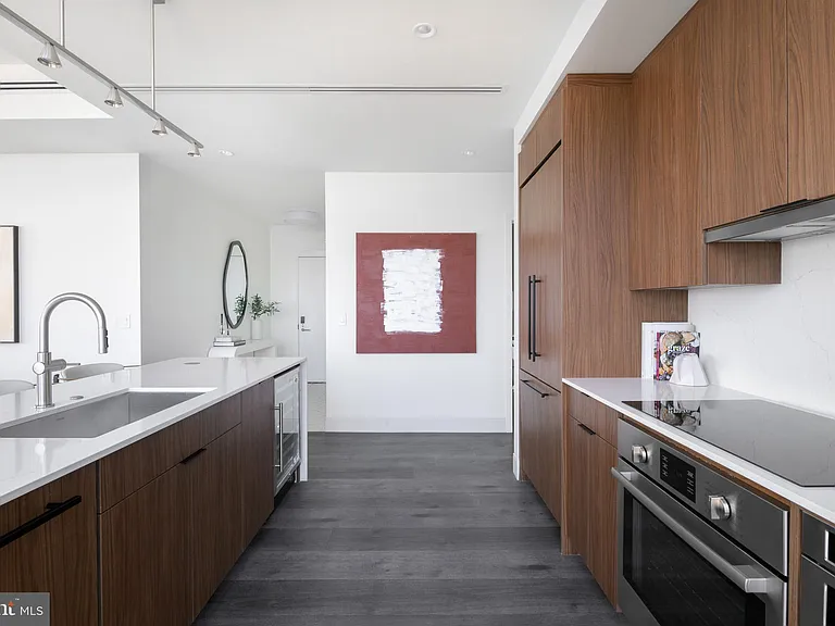 1-5 Dock St #Penthouse 2904 — Photo 8