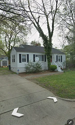 2215 Roberts St Photo 1