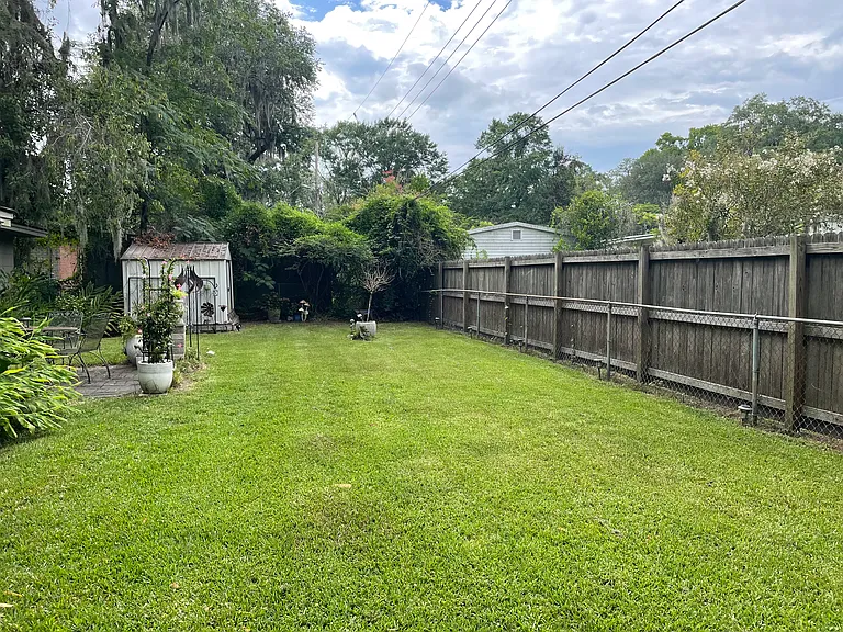 412 Delores Dr — Photo 13