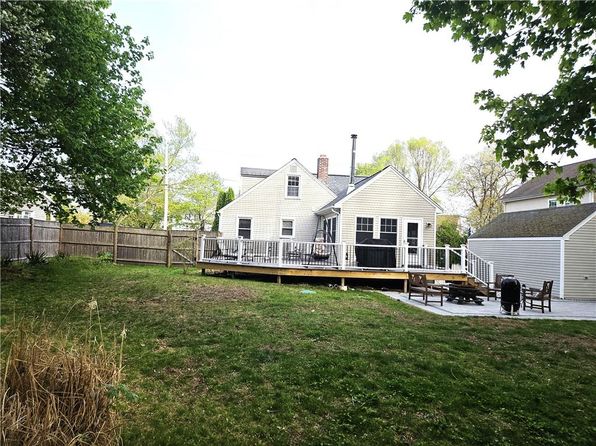 5 Sunset Ave, Cumberland, RI 02864