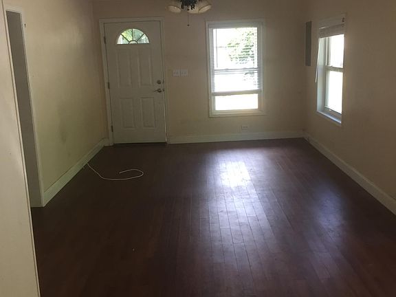 4th image of 841 W Georgia St
