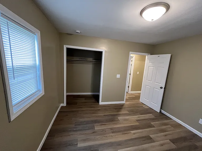 425 Paul Ave — Photo 46