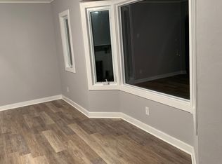 802 Melrose Ct, Clinton, IA 52732