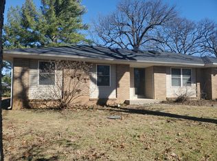 1262 W Tracker Rd, Nixa, MO 65714