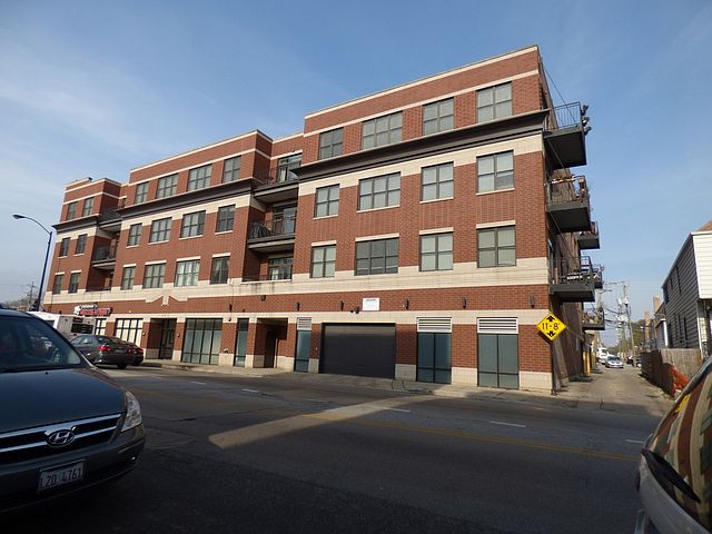 1st image of 2472 W Foster Ave APT 409