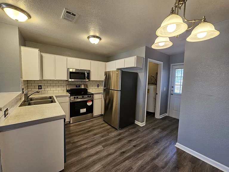 Kitchen 2