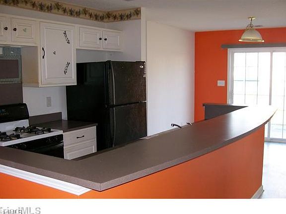 5th image of 2035 Wexford Dr