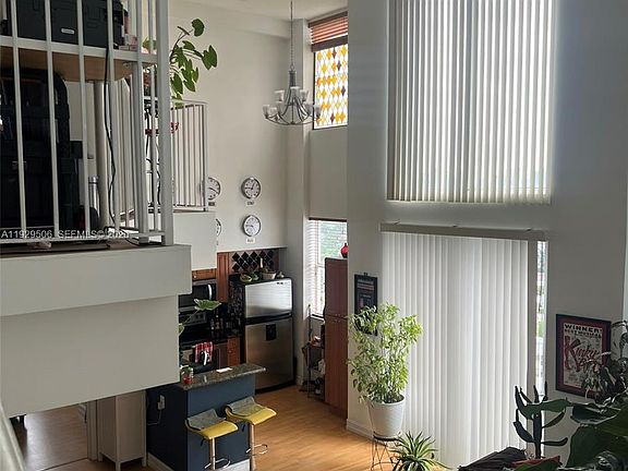 4th image of 1 Glen Royal Pkwy APT 1612