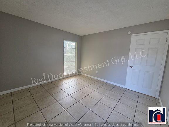 5th image of 3005 SE 55th Ave APT D