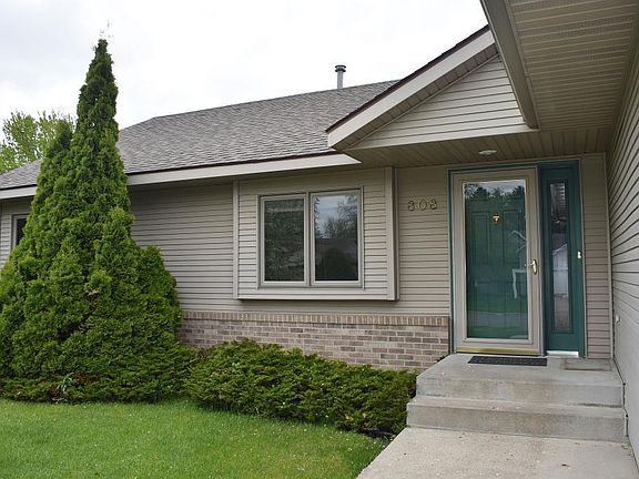 3rd image of 808 Lancer Dr NE